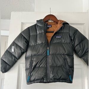 Patagonia toddler Hi-Loft down Parka